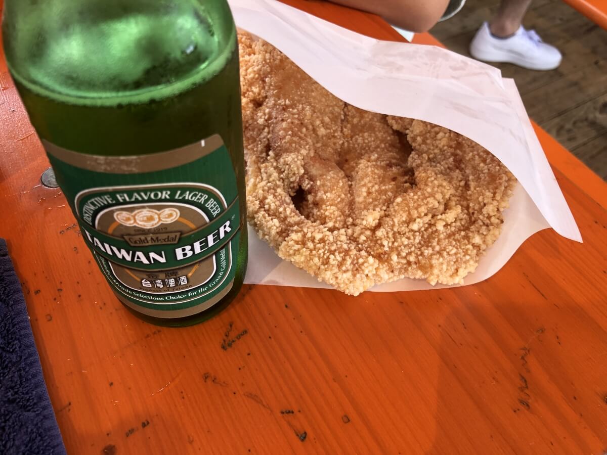 レギュラーサイズと台湾ビールのセット