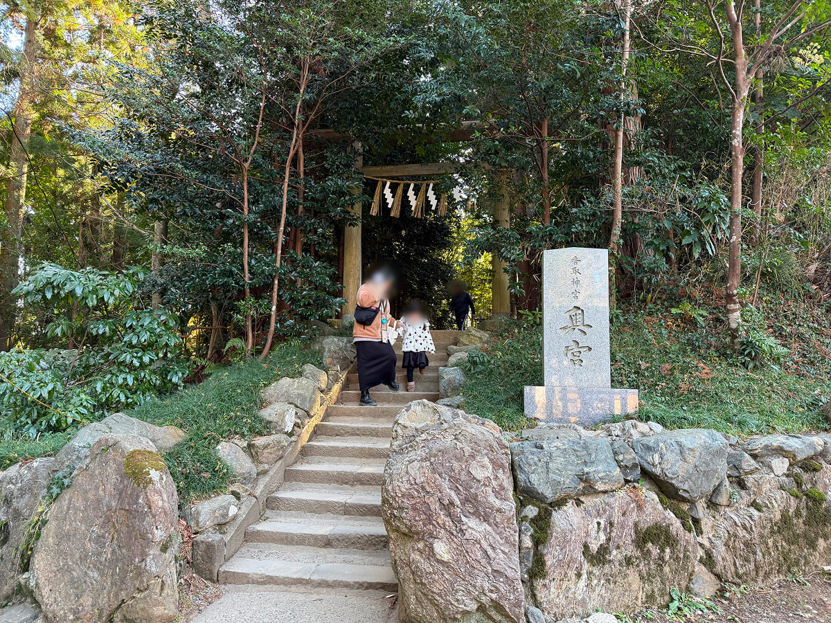 旧参道から奥宮で参拝